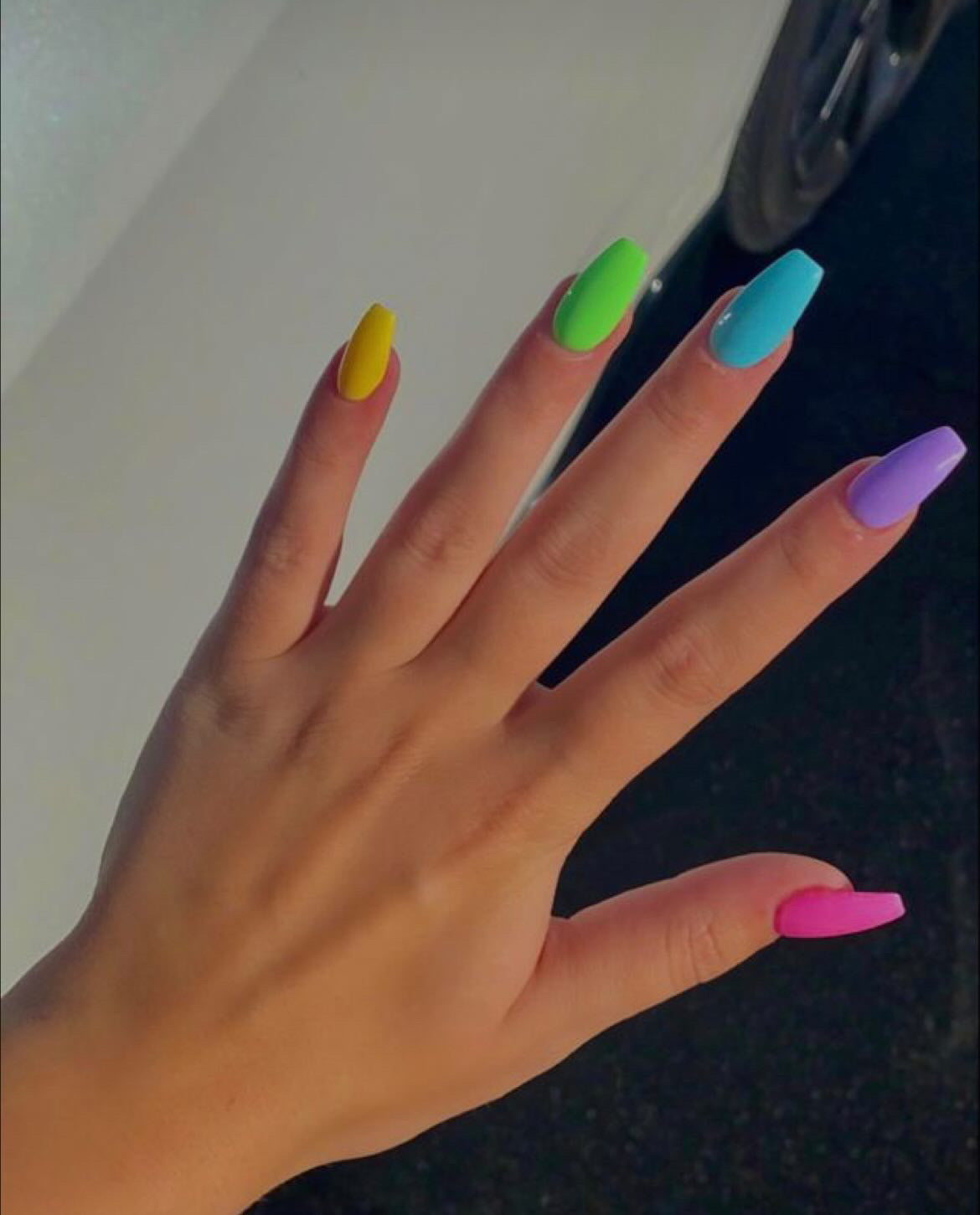 Neon Nails Plain