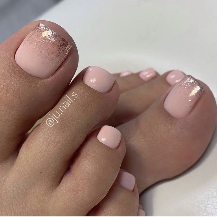 Glitter toe nails
