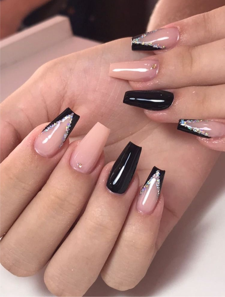 Black Silver Nails